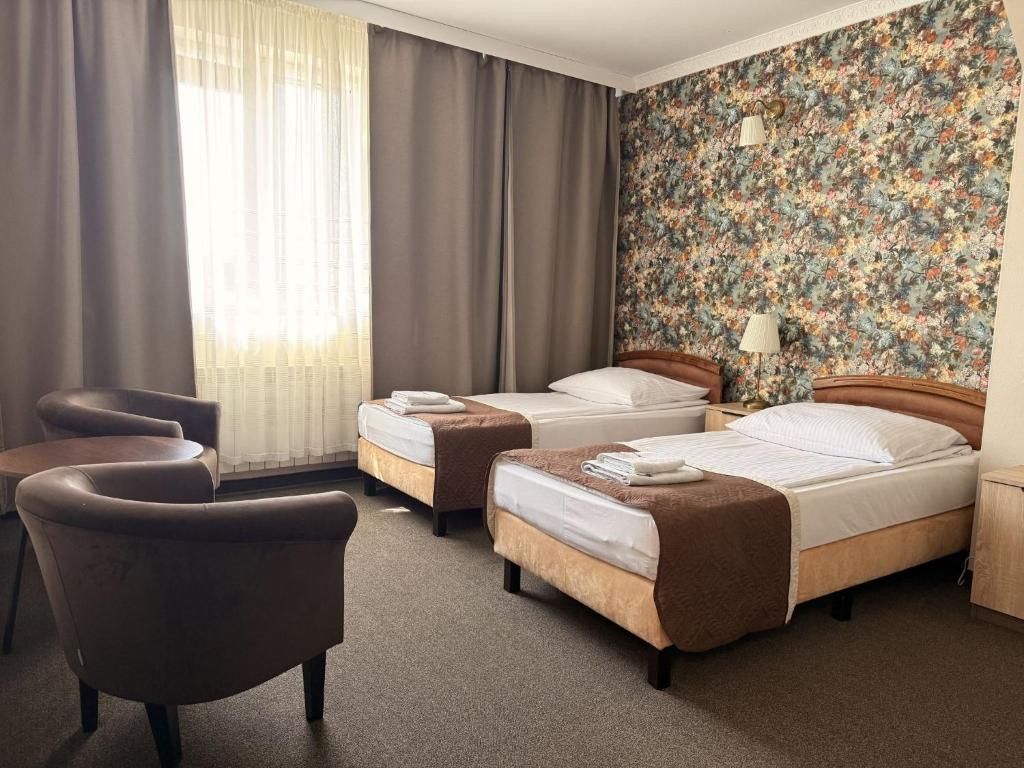 Noclegi-Restauracja Boss, place to stay near Mogilno station