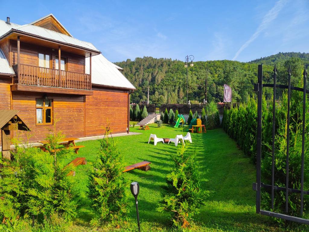 Chata Muszyna, place to stay near Muszyna station