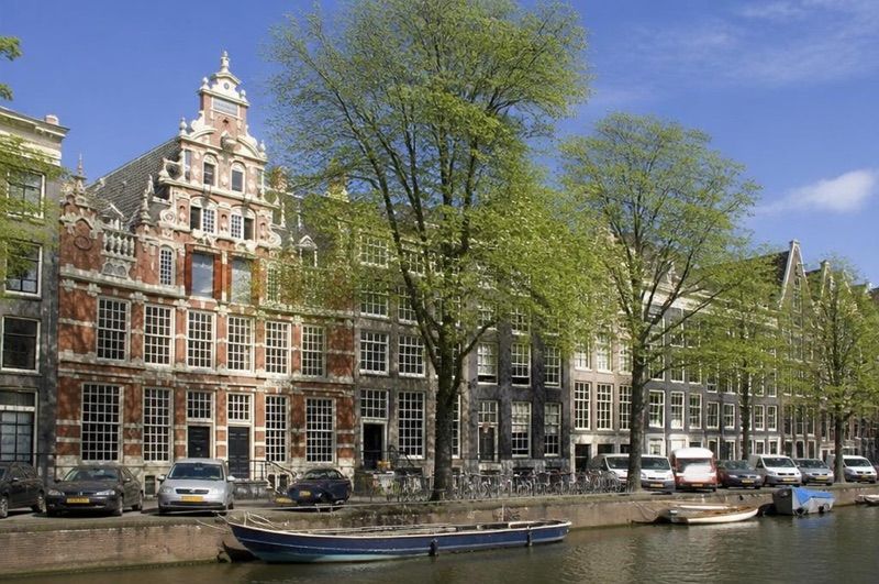Museumhuis Bartolotti, atrakcja w pobliżu dworca Amsterdam Centraal