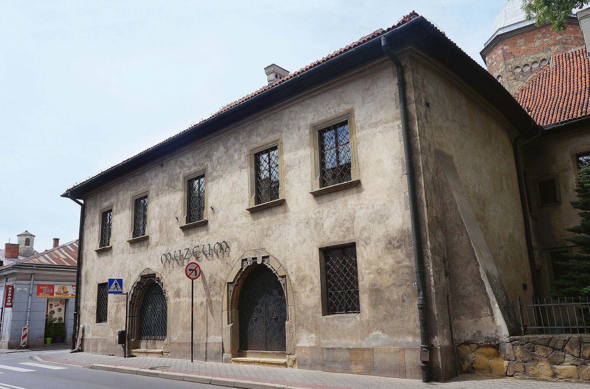 Muzeum Ziemi Sądeckiej, atrakcja w pobliżu dworca Nowy Sącz