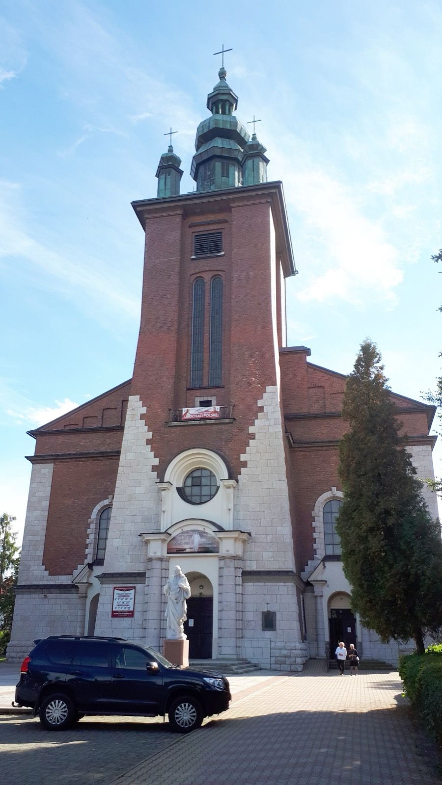 Kościół Najświętszego Serca Pana Jezusa w Nowym Targu, atrakcja w pobliżu dworca Nowy Targ