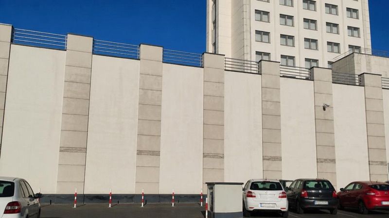 Biedronka, sklep przy dworcu Nowy Targ