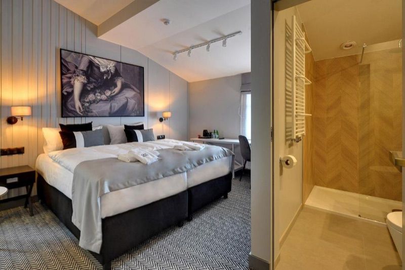 OAK Rooms, place to stay near Oborniki Śląskie station