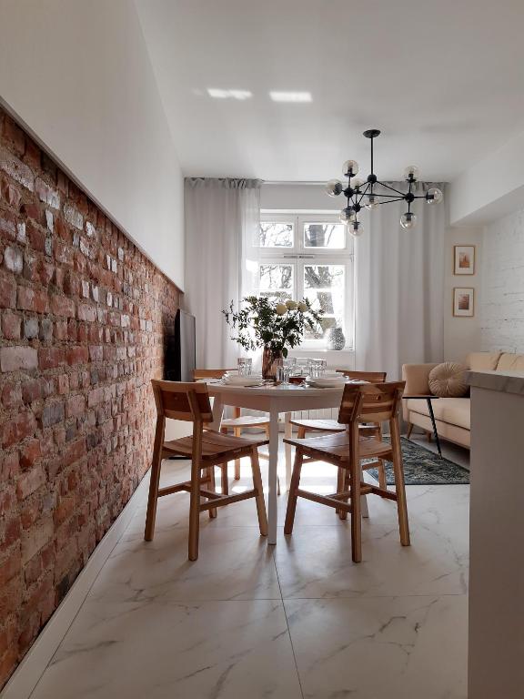 P79, place to stay near Olsztyn Główny station
