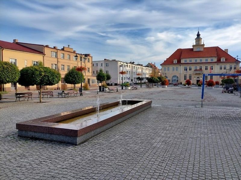 Rynek miasta Olsztynek, atrakcja w pobliżu dworca Olsztynek