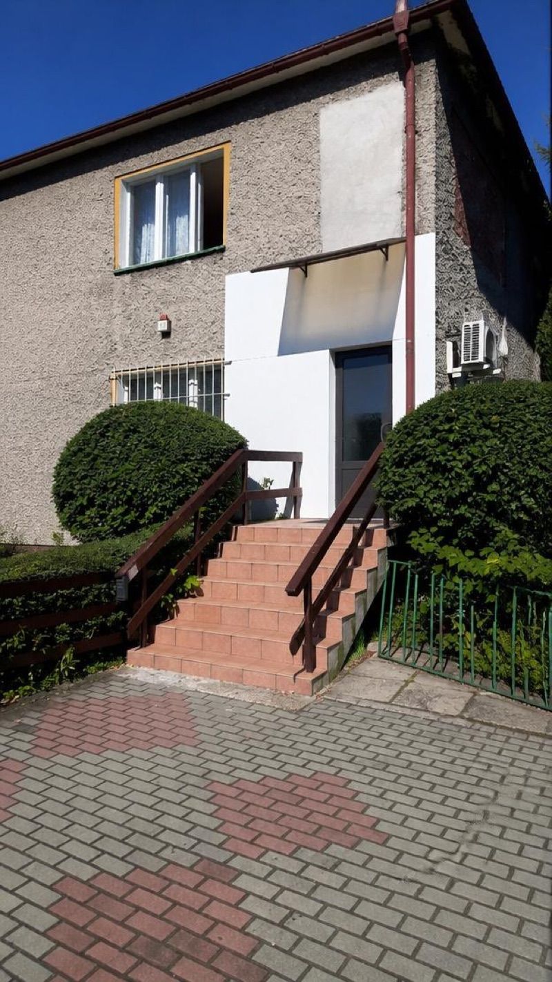 APTEKA, sklep przy dworcu Ozimek