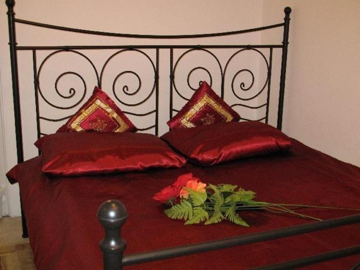 Piaseczno Willa Staropolska, place to stay near Piaseczno station