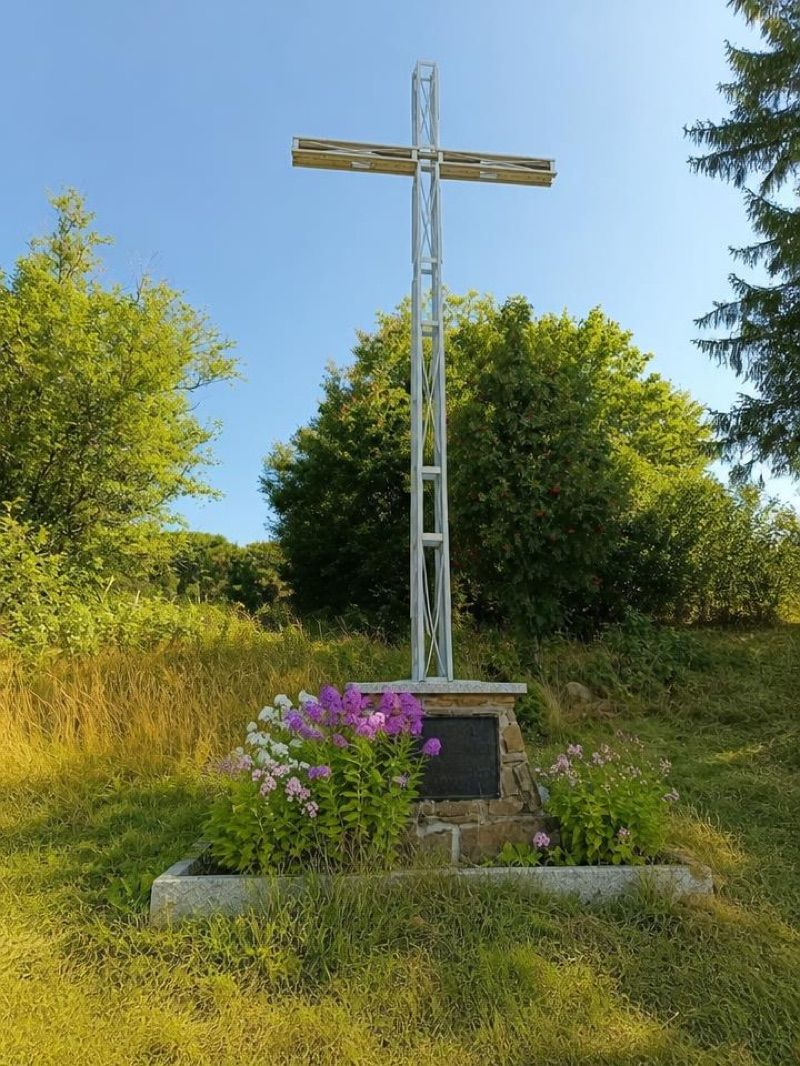 Krzyż Grunwaldzki Pamiątka 500 rocznicy Bitwy pod Grunwaldem, atrakcja w pobliżu dworca Poronin