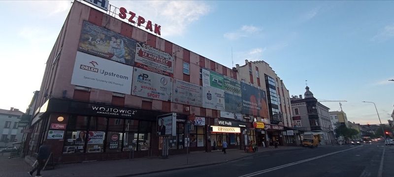 Dom Handlowy Szpak, shopping mall near Przemyśl Zasanie station