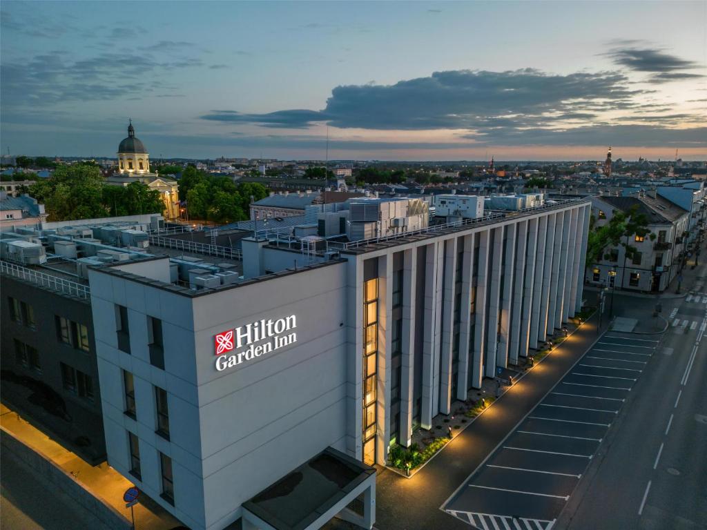 Hilton Garden Inn Radom, place to stay near Radom Główny station