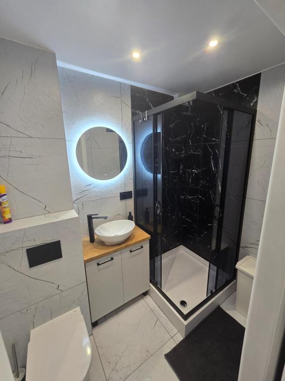 Apartament Centrum 2-pokojowy Klimatyzacja nr 7, place to stay near Radom Główny station