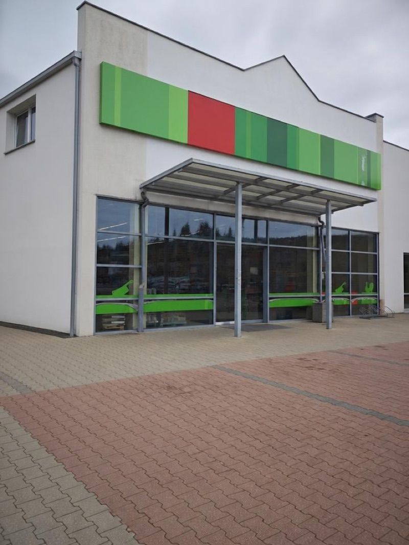 Delikatesy Centrum, sklep przy dworcu Rzepin