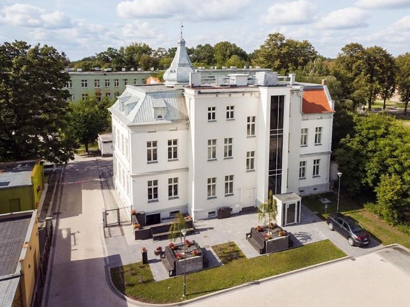 Ośrodek Działań Edukacyjnych i Twórczych Schronisko Młodzieżowe "Pałacyk" w Ścinawie, atrakcja w pobliżu dworca Ścinawa