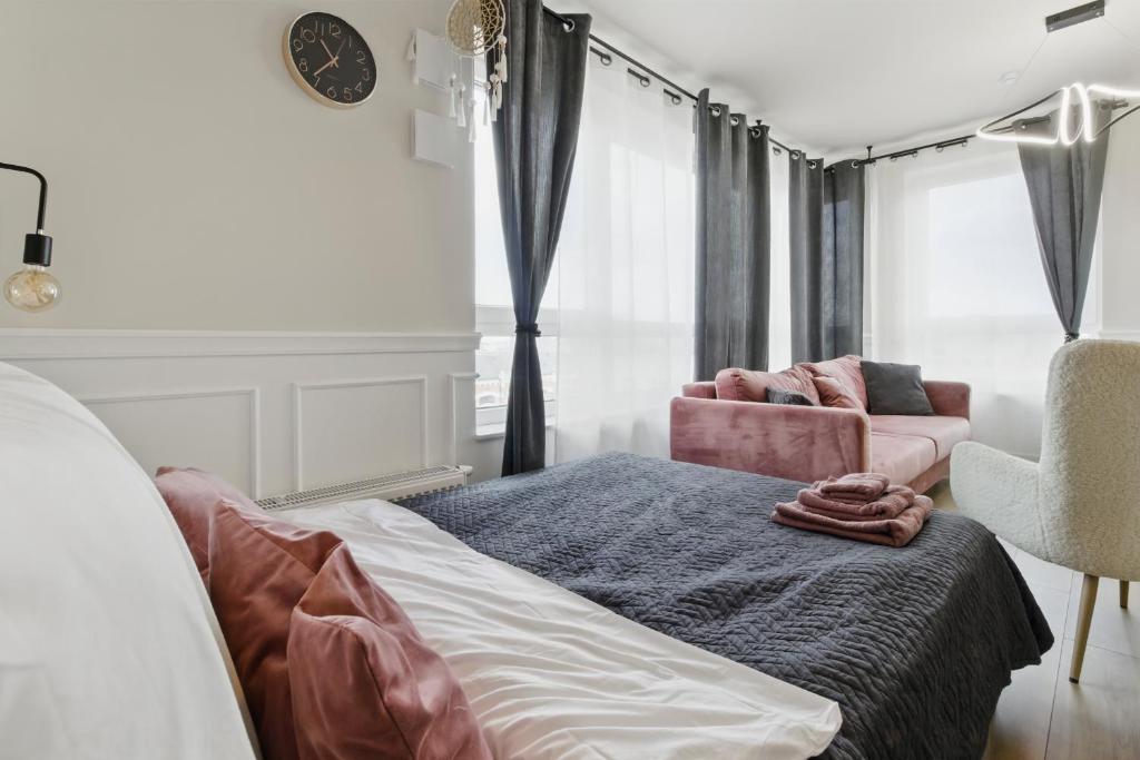 Stylowy apartament z balkonem i panoramą miasta, place to stay near Siedlce station