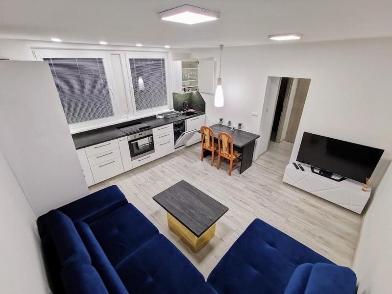 Apartment Halova, place to stay near Železničná stanica Bratislava-Petržalka station