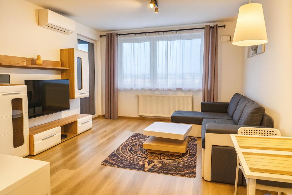 Bright New Build Apartment with Garage, Great View, place to stay near Železničná stanica Bratislava-Petržalka station