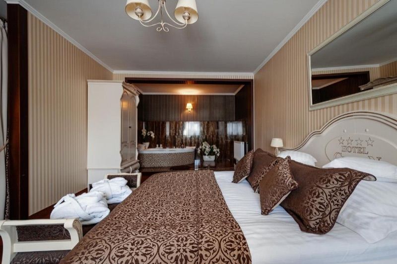 Hotel Chopin Business&SPA, place to stay near Sochaczew station