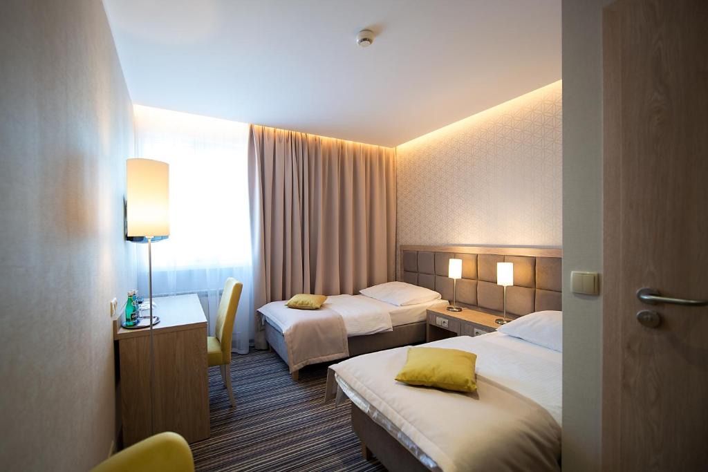Hotel Almarco, place to stay near Środa Wielkopolska station