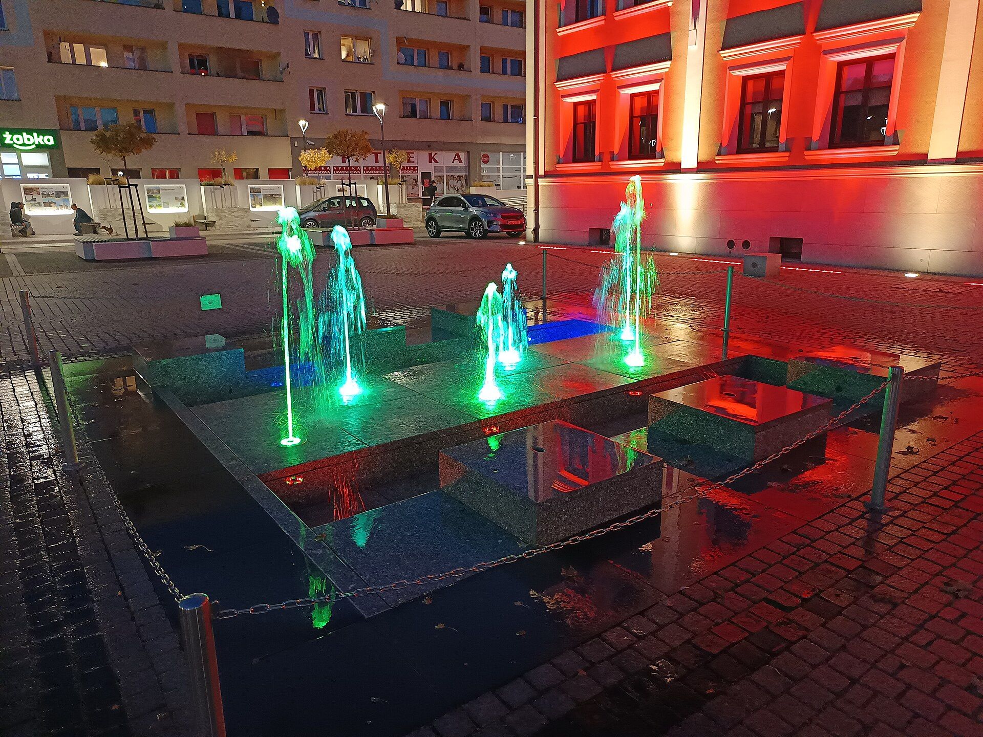 Fontanna, atrakcja w pobliżu dworca Stary Sącz