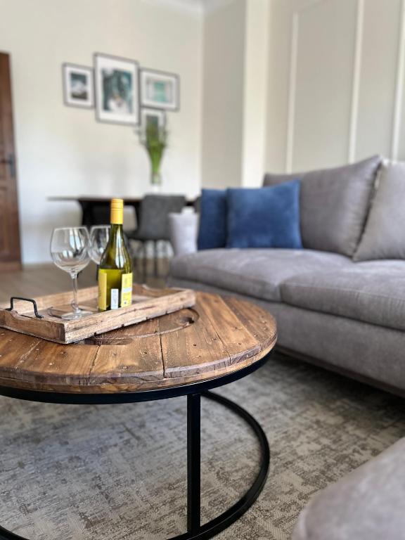 Apartament No. 5 City Center, place to stay near Świdnica Miasto station