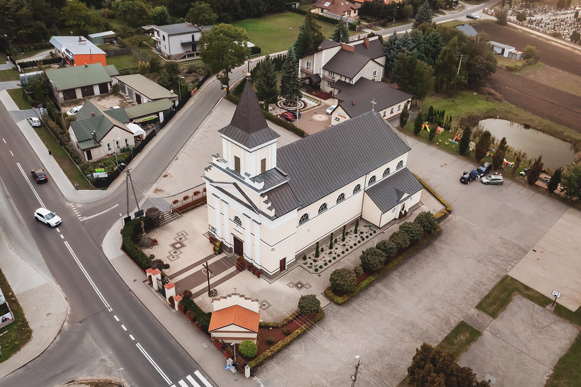 Kościół Rzymskokatolicki pw. św. Józefa, atrakcja w pobliżu dworca Świdnik Miasto
