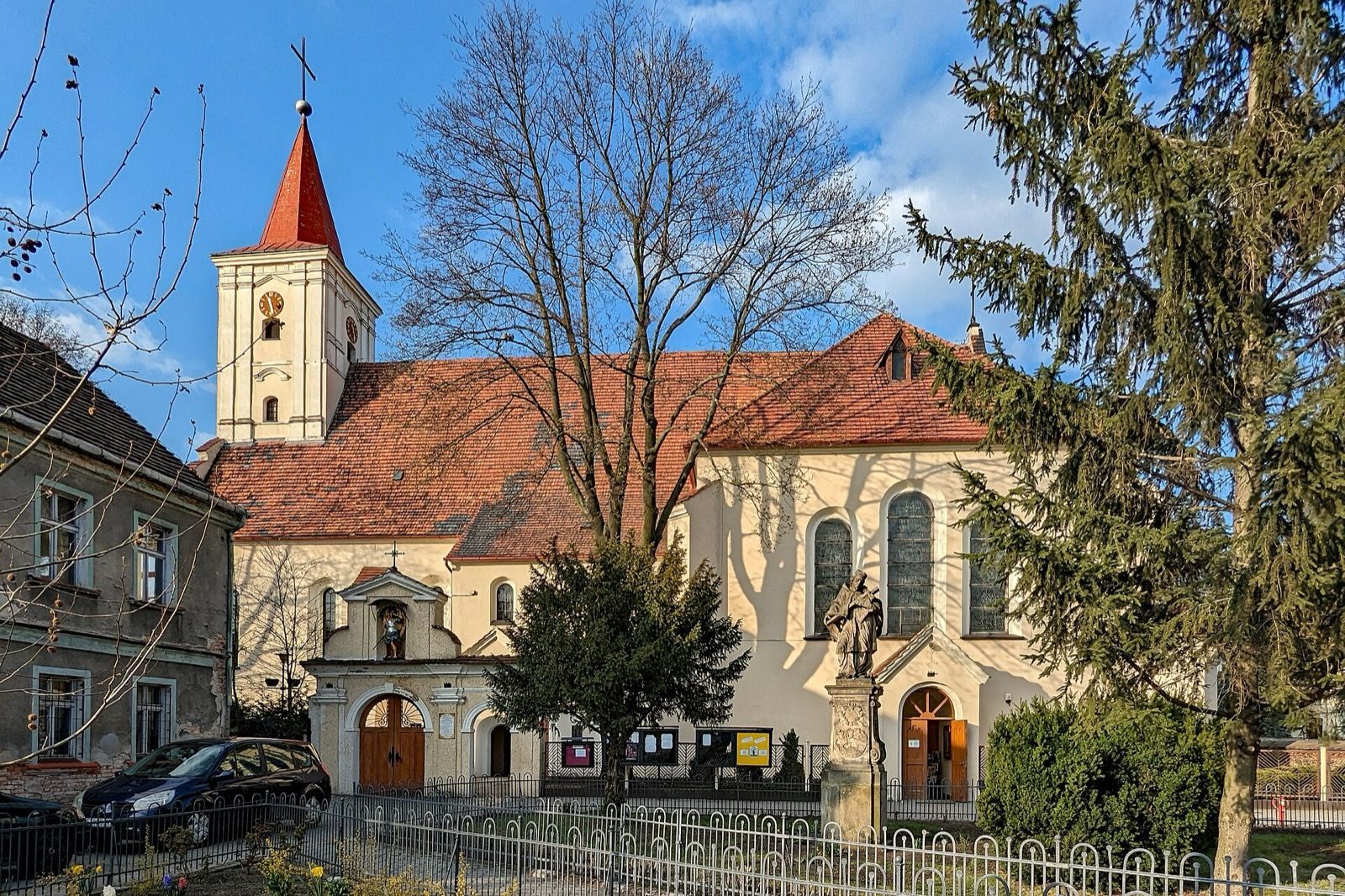 Kościół pw. św. Michała Archanioła, atrakcja w pobliżu dworca Świdwin