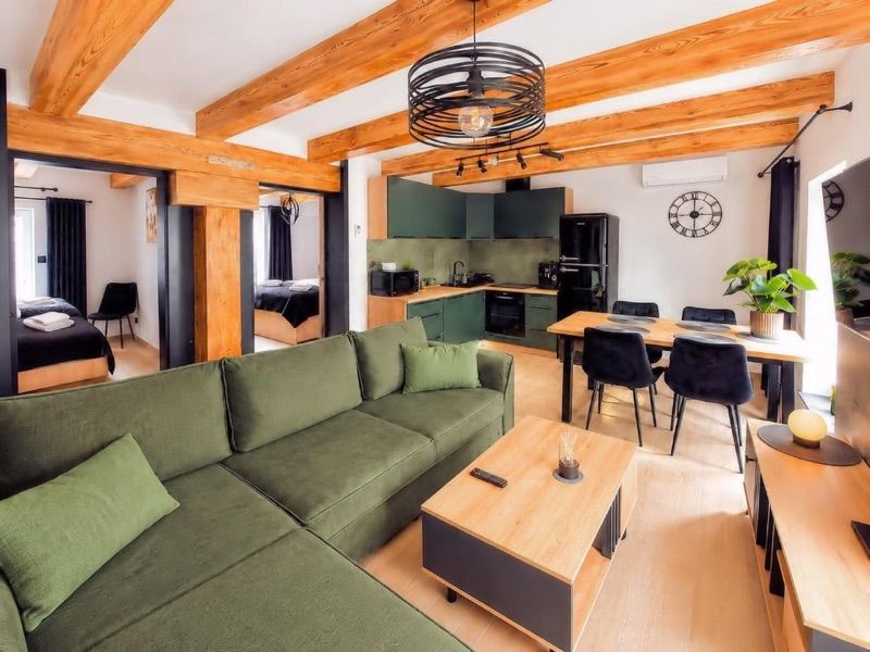 Apartament Rynek Szmaragd, place to stay near Szamotuły station