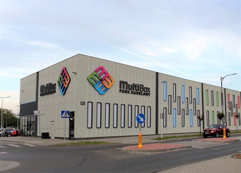 Multibox Park Handlowy - Szamotuły, shopping mall near Szamotuły station
