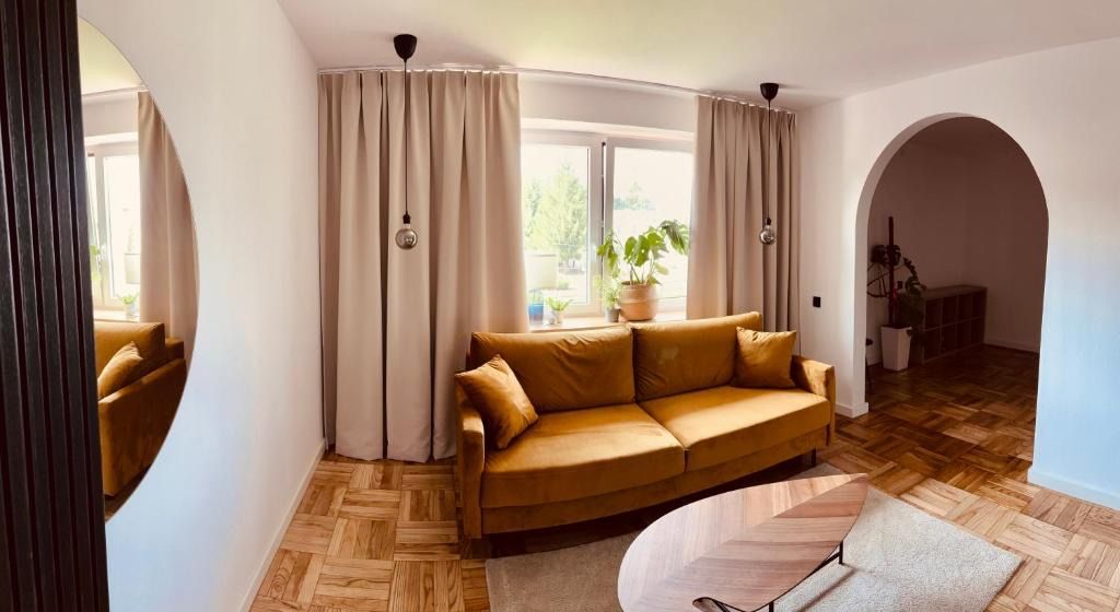 Noc w Zameczku, place to stay near Szczebrzeszyn station