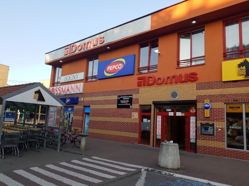 CH Domus, shopping mall near Dąbie station