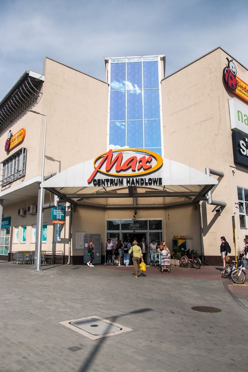 Centrum Handlowe MAX, shopping mall near Tarnów station