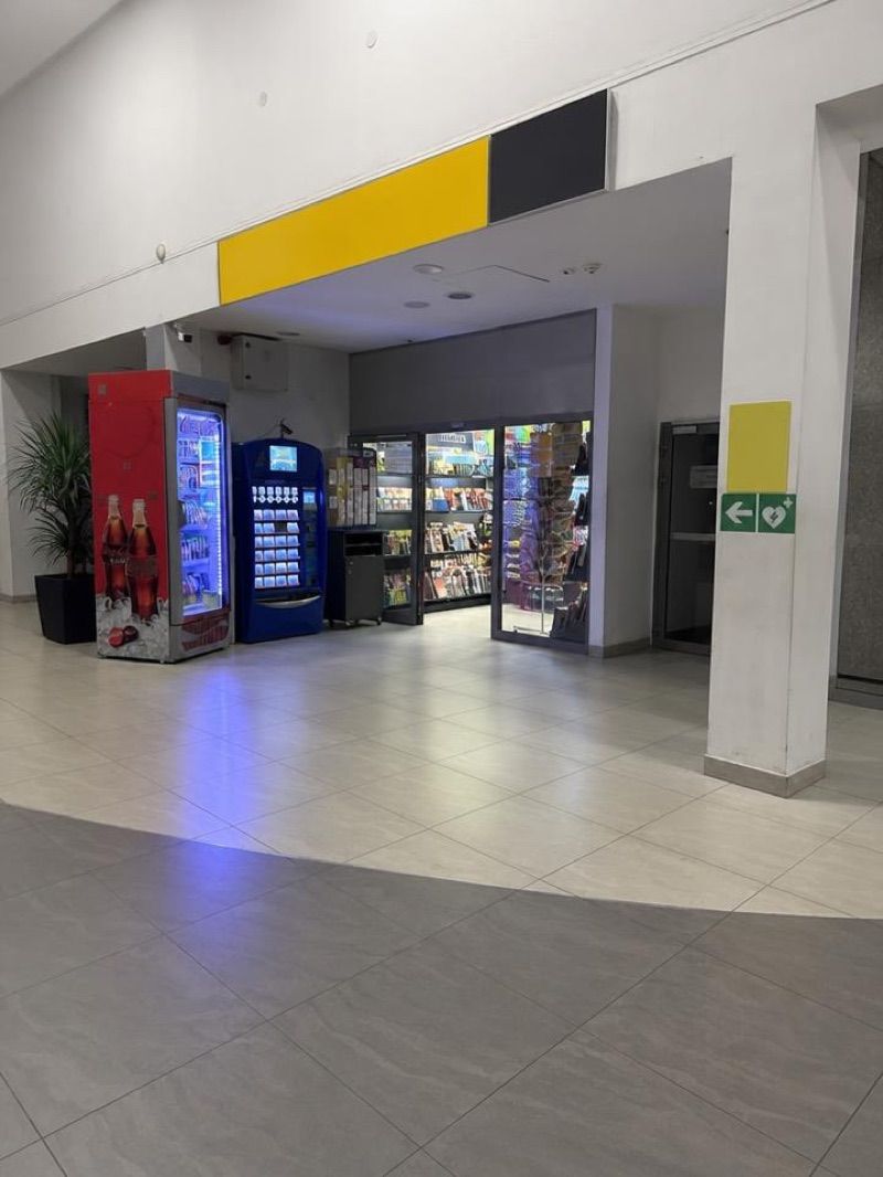 Kolporter, sklep przy dworcu Tarnowskie Góry