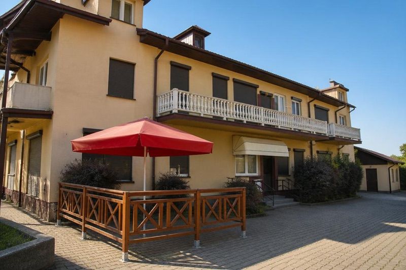 Pizzeria Andara. Pizza z dostawą i na miejscu, okolice dworca Tłuszcz