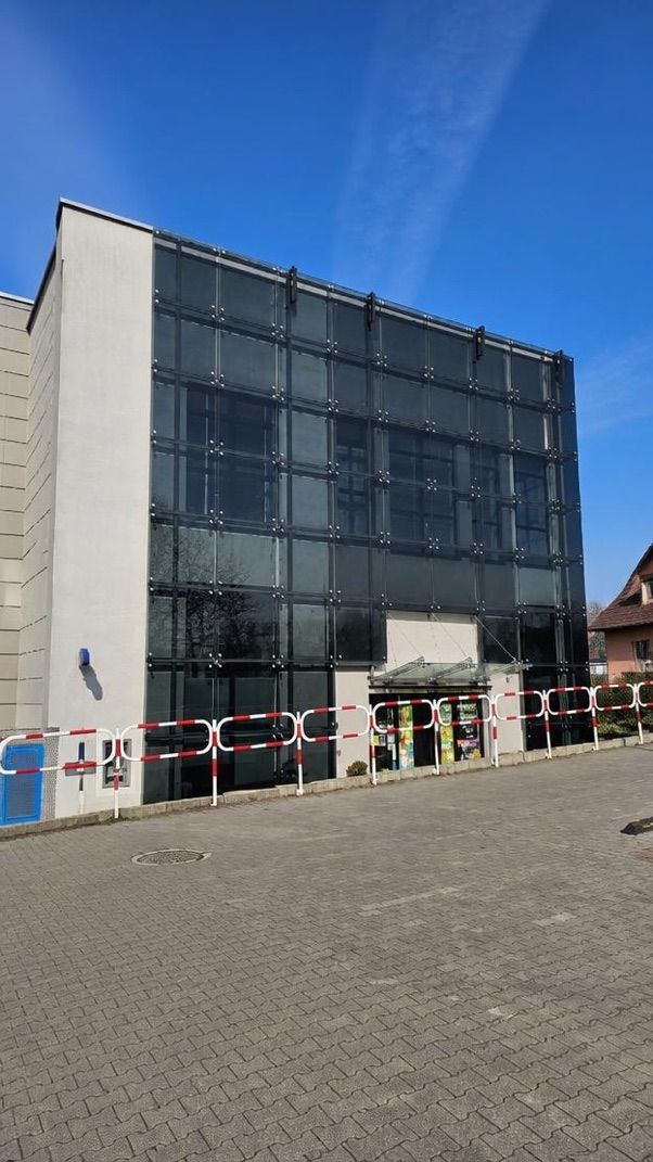 Intermarche Trzebinia, sklep przy dworcu Trzebinia