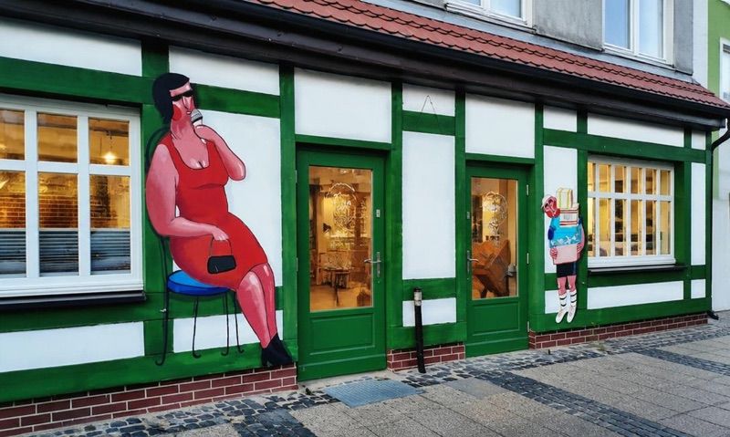 Mistral Cafe Tu i Teraz, near Ustka station
