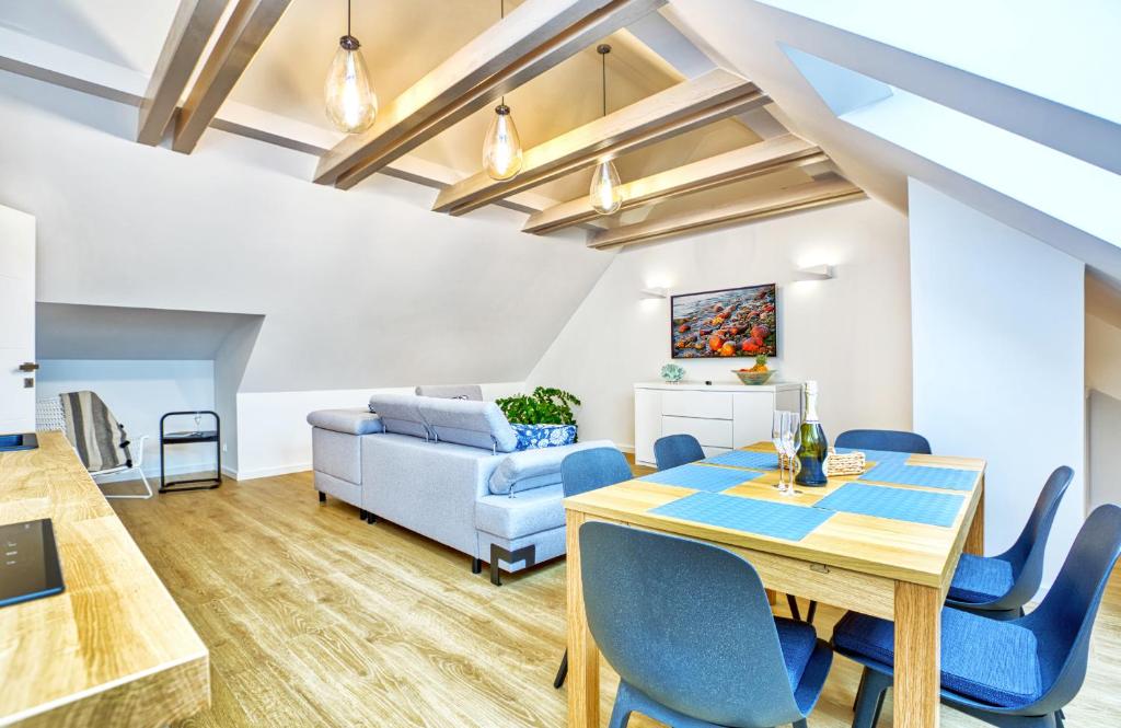 Apartament Biały Domek, place to stay near Władysławowo station