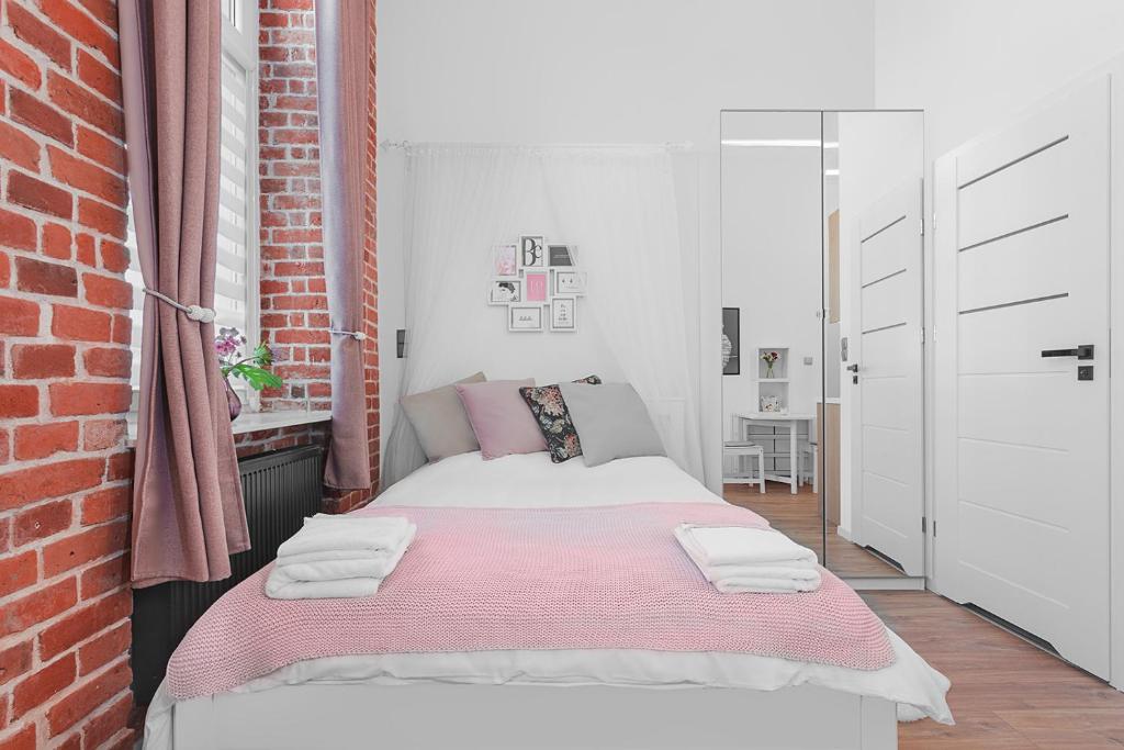 Princess Dream apartment in the heart of Wroclaw, place to stay near Wrocław Mikołajów station