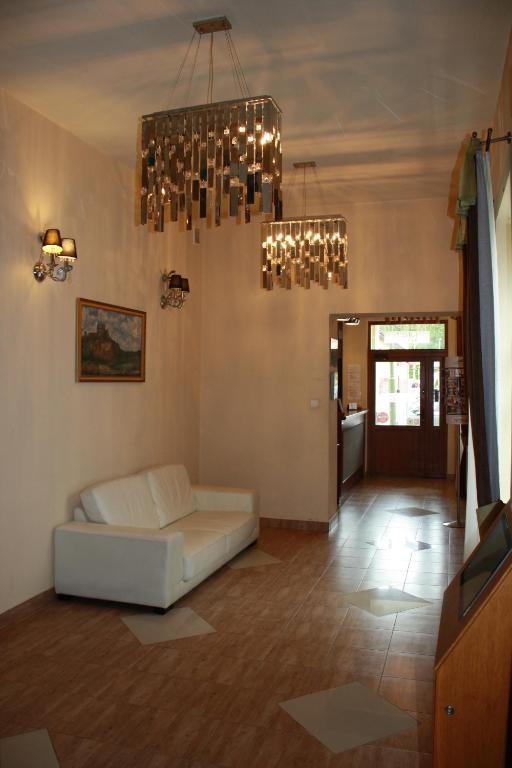 Noclegi Nad Osławą, place to stay near Zagórz station