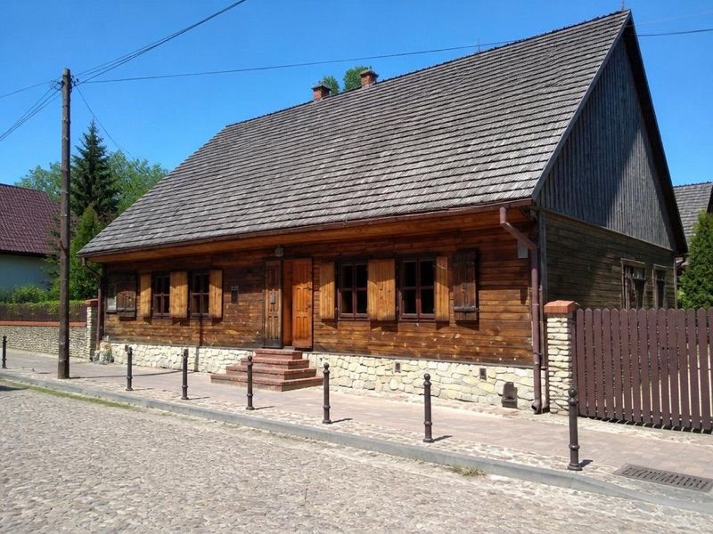 Muzeum Dom Urodzenia św. Maksymiliana Kolbego, atrakcja w pobliżu dworca Zduńska Wola