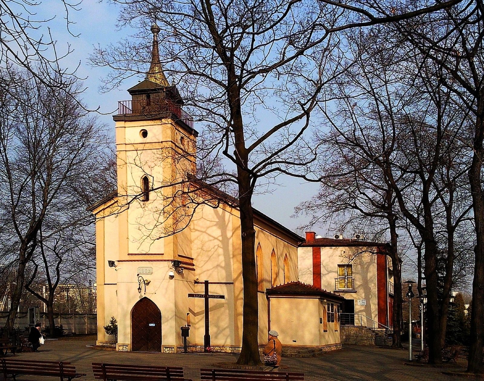 Parafia rzymskokatolicka pw. Najświętszego Serca Pana Jezusa, atrakcja w pobliżu dworca Zduńska Wola Karsznice